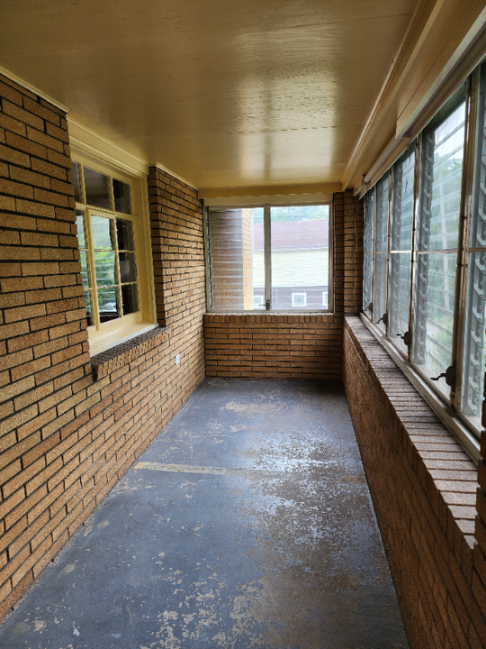 3915 Main St in McKeesport, PA - Building Photo