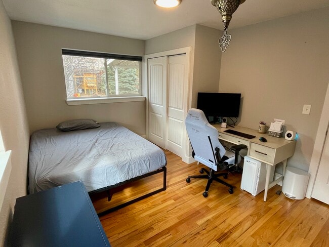 165 W Midway Blvd in Broomfield, CO - Foto de edificio - Building Photo