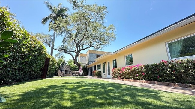 property at 919 SW 7th St
