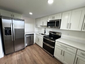 3001 Thrush Dr in Melbourne, FL - Building Photo - Building Photo