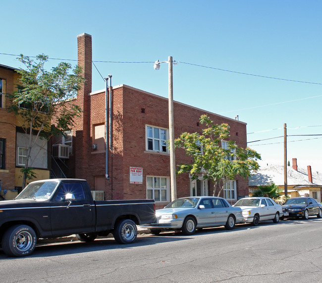 610 E River Ave in El Paso, TX - Building Photo - Building Photo