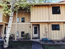 1725 Lake Sherwood Dr in Fort Collins, CO - Building Photo