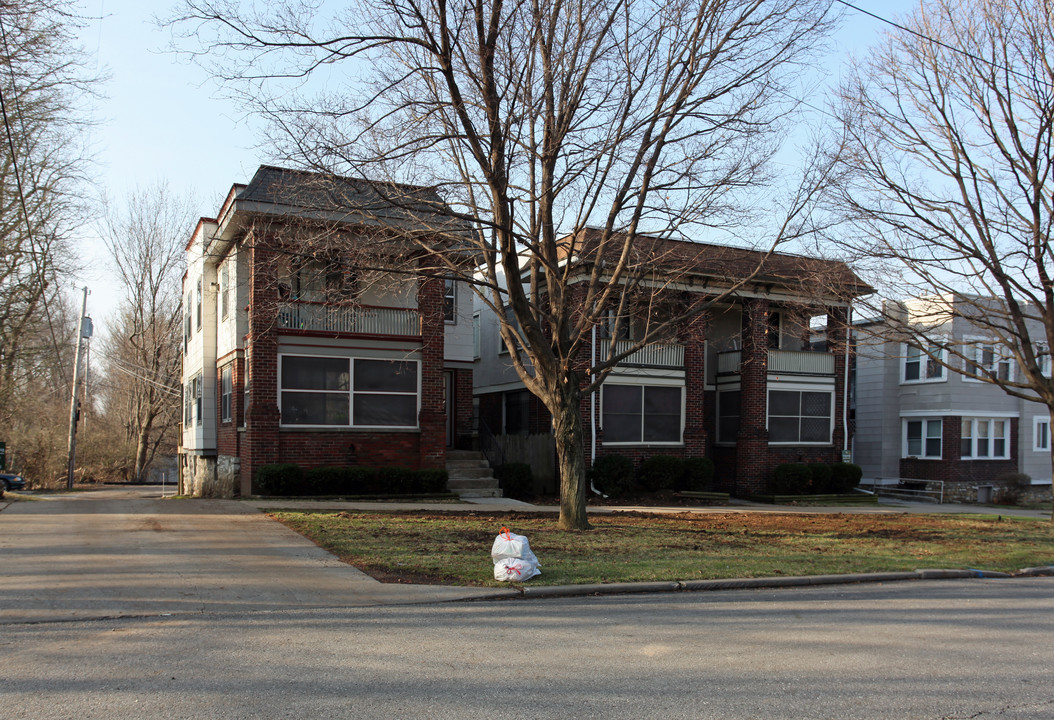 607-611 E 40th St in Kansas City, MO - Building Photo