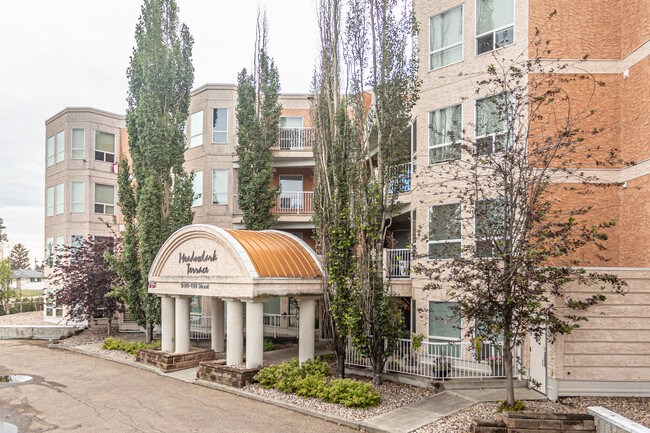 Meadowlark Terrace in Edmonton, AB - Building Photo - Primary Photo