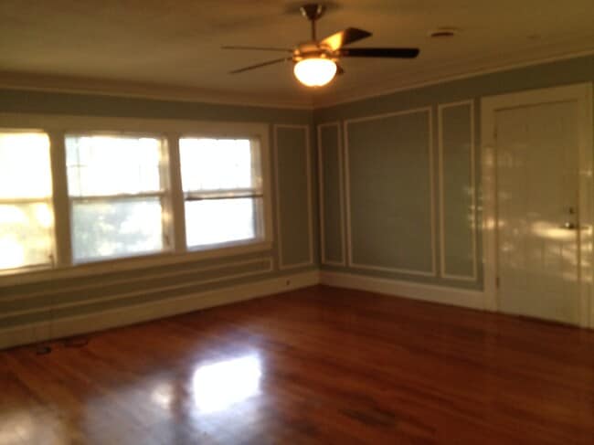 4047 Warwick Blvd, Unit 2nd floor in Kansas City, MO - Building Photo - Building Photo