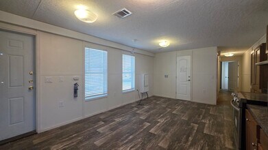 6801 19th St in Lubbock, TX - Building Photo - Building Photo