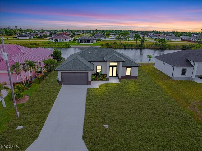 2511 NW 25th St in Cape Coral, FL - Building Photo - Building Photo