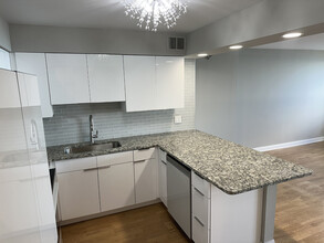 474 N Lake Shore Dr, Unit 6102 in Chicago, IL - Building Photo - Building Photo