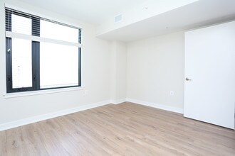 Berkshire 15 in Washington, DC - Foto de edificio - Interior Photo