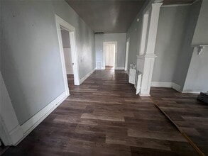 513 W Caney St in Wharton, TX - Building Photo - Building Photo