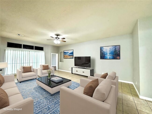 5706 Painted Trail Dr in Houston, TX - Building Photo - Building Photo