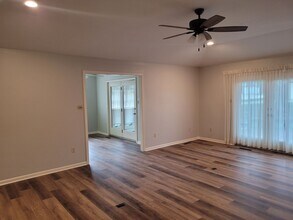 3607 Augusta Dr in Columbia, MO - Building Photo - Building Photo