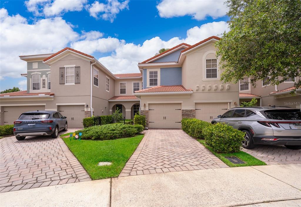 156 Canterbury Bell Dr in Oviedo, FL - Building Photo