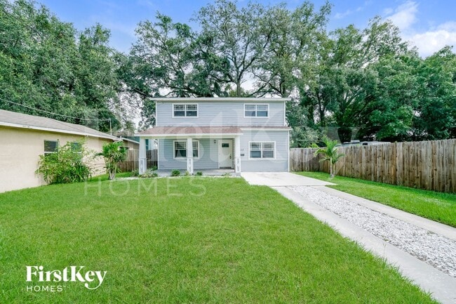 property at 113 W Violet St