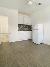 1843 Dewey St in Hollywood, FL - Building Photo - Building Photo