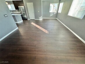 7304 Sterling Rock Ave in Las Vegas, NV - Building Photo - Building Photo