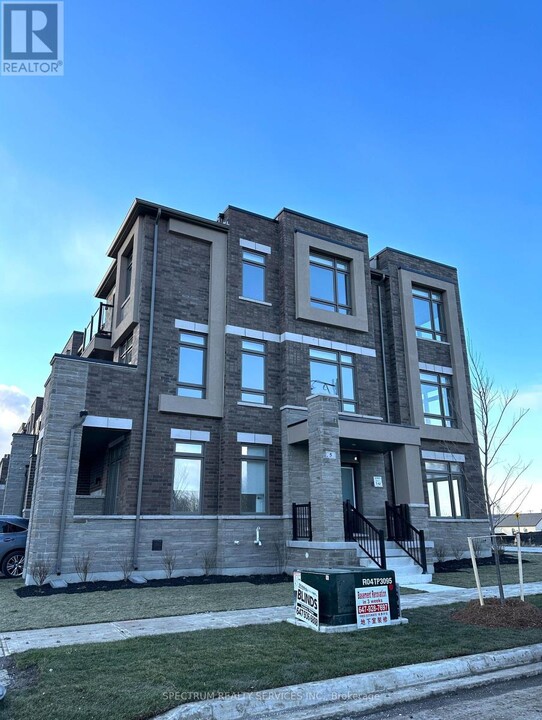 5 Riley Reed Ln in Richmond Hill, ON - Building Photo