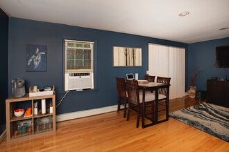 57 Dogwood Ln in Beacon, NY - Foto de edificio - Building Photo