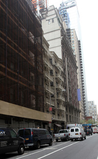 204 W 55th St in New York, NY - Foto de edificio - Building Photo