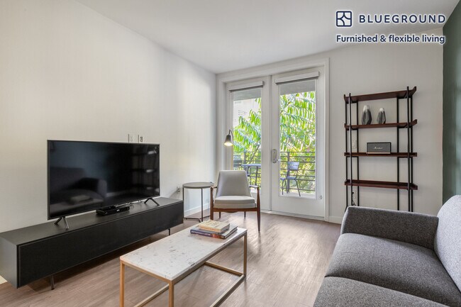 375 N La Cienega Blvd in West Hollywood, CA - Building Photo - Building Photo