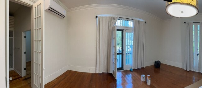 property at 412 E Main St