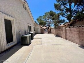 1740 Camara Dr in Las Vegas, NV - Building Photo - Building Photo