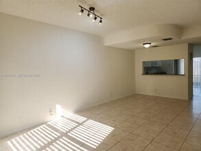289 Duval Ct in Weston, FL - Building Photo - Building Photo