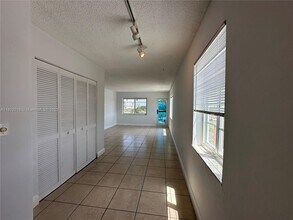 1130 11th St in Miami Beach, FL - Foto de edificio - Building Photo