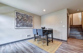 14920 Manor Way in Lynnwood, WA - Building Photo - Building Photo