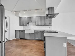 1200 Gough St, Unit Luxurious 550 sqft Studio in San Francisco, CA - Building Photo - Building Photo