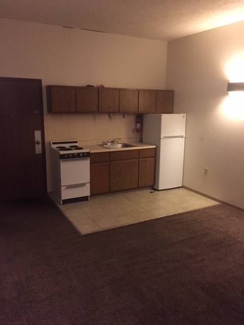 221 W Main St, Unit 2C
