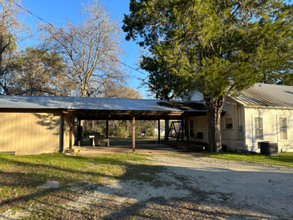 1660 FM 1696 in Huntsville, TX - Foto de edificio - Building Photo