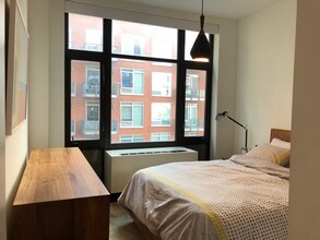 4118 27th St, Unit 6B in Long Island City, NY - Building Photo - Building Photo