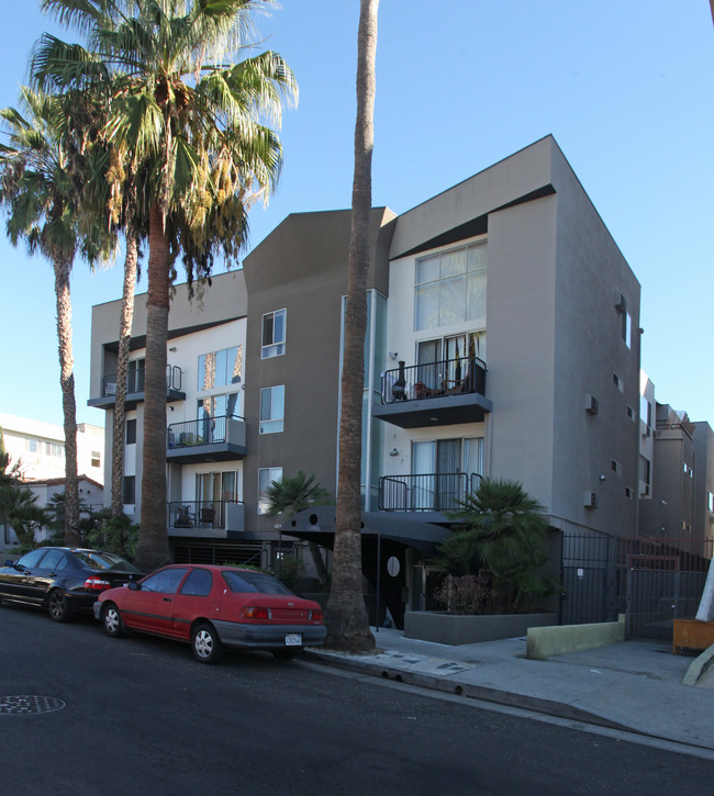 June Street Apartments in Los Angeles, CA - Building Photo - Building Photo