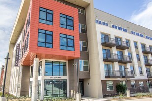 Crestview Commons Apartments