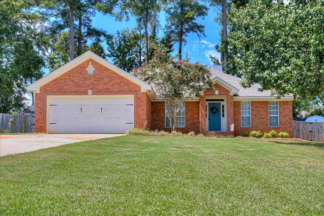 1316 Maple Leaf Ct in Evans, GA - Building Photo