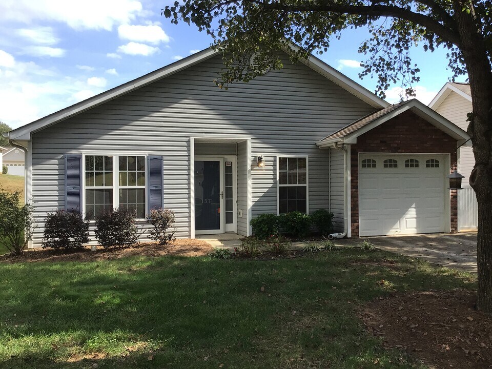 157 Tudor Downs Rd in Winston-Salem, NC - Building Photo