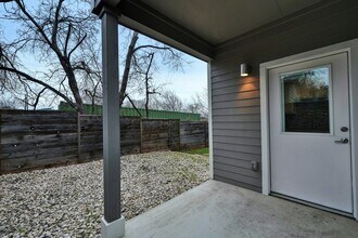 6902 Carver Ave in Austin, TX - Building Photo - Building Photo