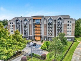 1001 S Church St in Greenville, SC - Building Photo