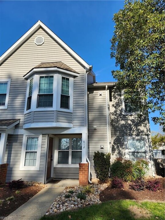 812 Drift Tide Dr in Virginia Beach, VA - Building Photo