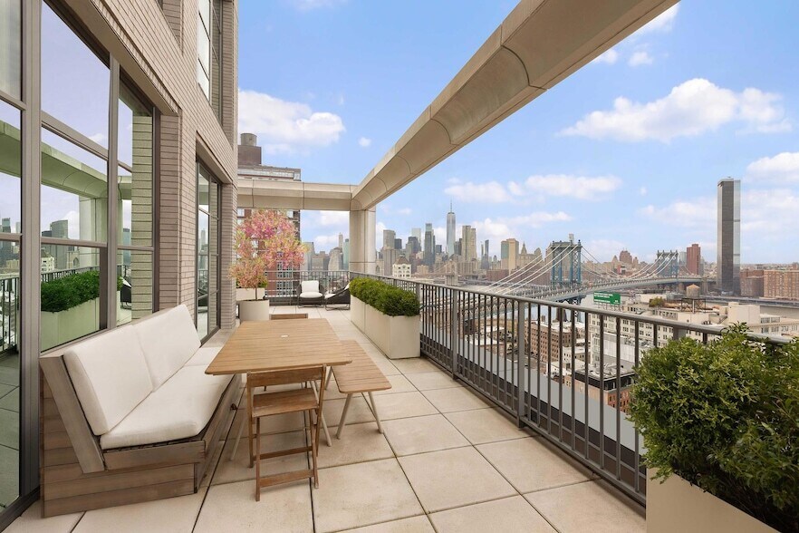 85 Jay St, Unit PH20F in Brooklyn, NY - Building Photo