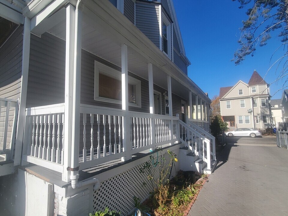 120 Woodrow Ave-Unit -1 in Boston, MA - Building Photo
