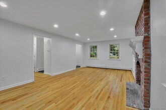 77 Hemlock Ridge in Berlin, CT - Building Photo - Building Photo
