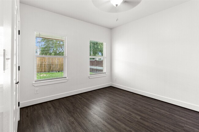 2204 Hoskins Dr in Houston, TX - Building Photo - Building Photo