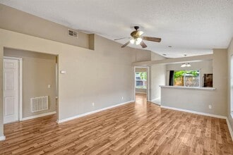 1508 Sunset View Cir in Apopka, FL - Foto de edificio - Building Photo