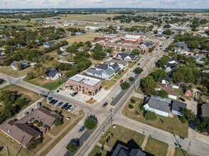 201 E 5th St, Unit TBD201 in Ferris, TX - Building Photo - Building Photo