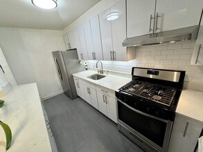 2329 Hudson Terrace in Fort Lee, NJ - Building Photo - Building Photo