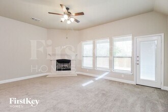 102 Cherrywood Cir in Red Oak, TX - Building Photo - Building Photo