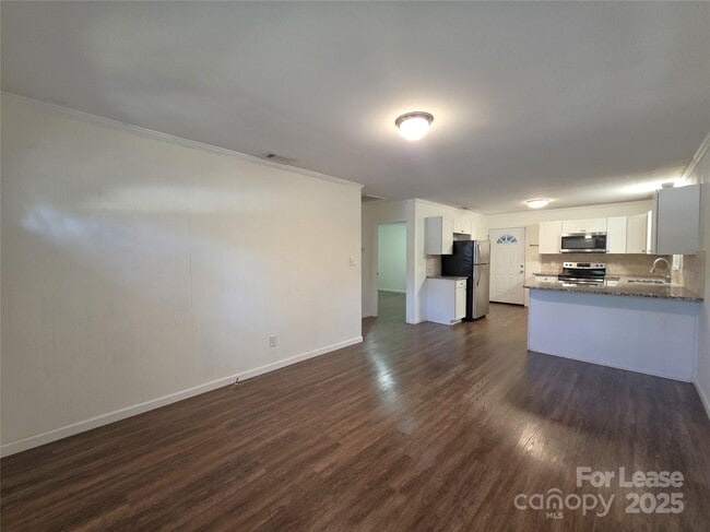158 Cabarrus Ave E in Concord, NC - Building Photo - Building Photo