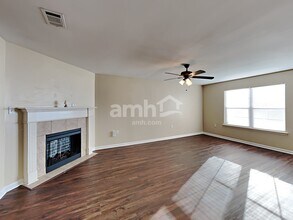 1246 Carlton Ridge Dr in Cordova, TN - Building Photo - Building Photo